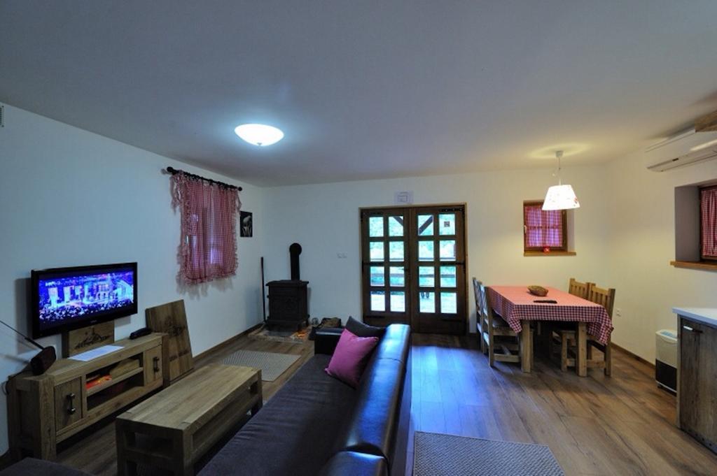 Apartment Drvena Kuca Mreznica Gornji Zvečaj 객실 사진